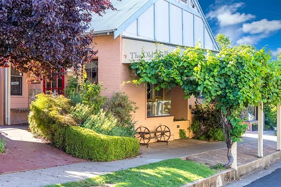 Tallwood NSW Book Restaurant