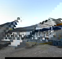 Robertson Inn - Book Restaurant