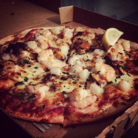 Crust Gourmet Pizza Bar - Book Restaurant 0