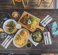 Edgar's Inn - Book Restaurant