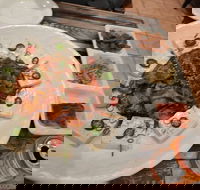 Hot Spoon - Book Restaurant