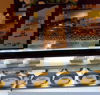 LOLO AND LOLA - Book Restaurant