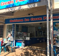 Huskisson ice cream parlour - Book Restaurant