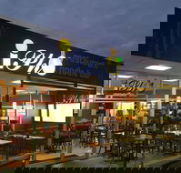 I Pho Restaurant  Noodle Bar - Book Restaurant
