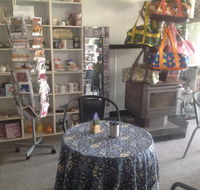 Loz's Coffee and Gifts - Book Restaurant