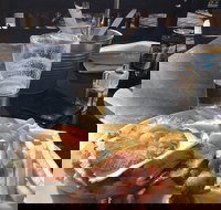 The Tarana Hotel - Book Restaurant