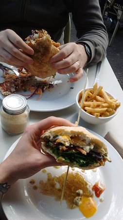 Two Hands - Book Restaurant 0