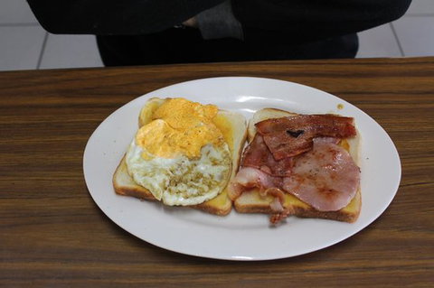 Tyndale Tourist Park And Roadhouse - Book Restaurant 0