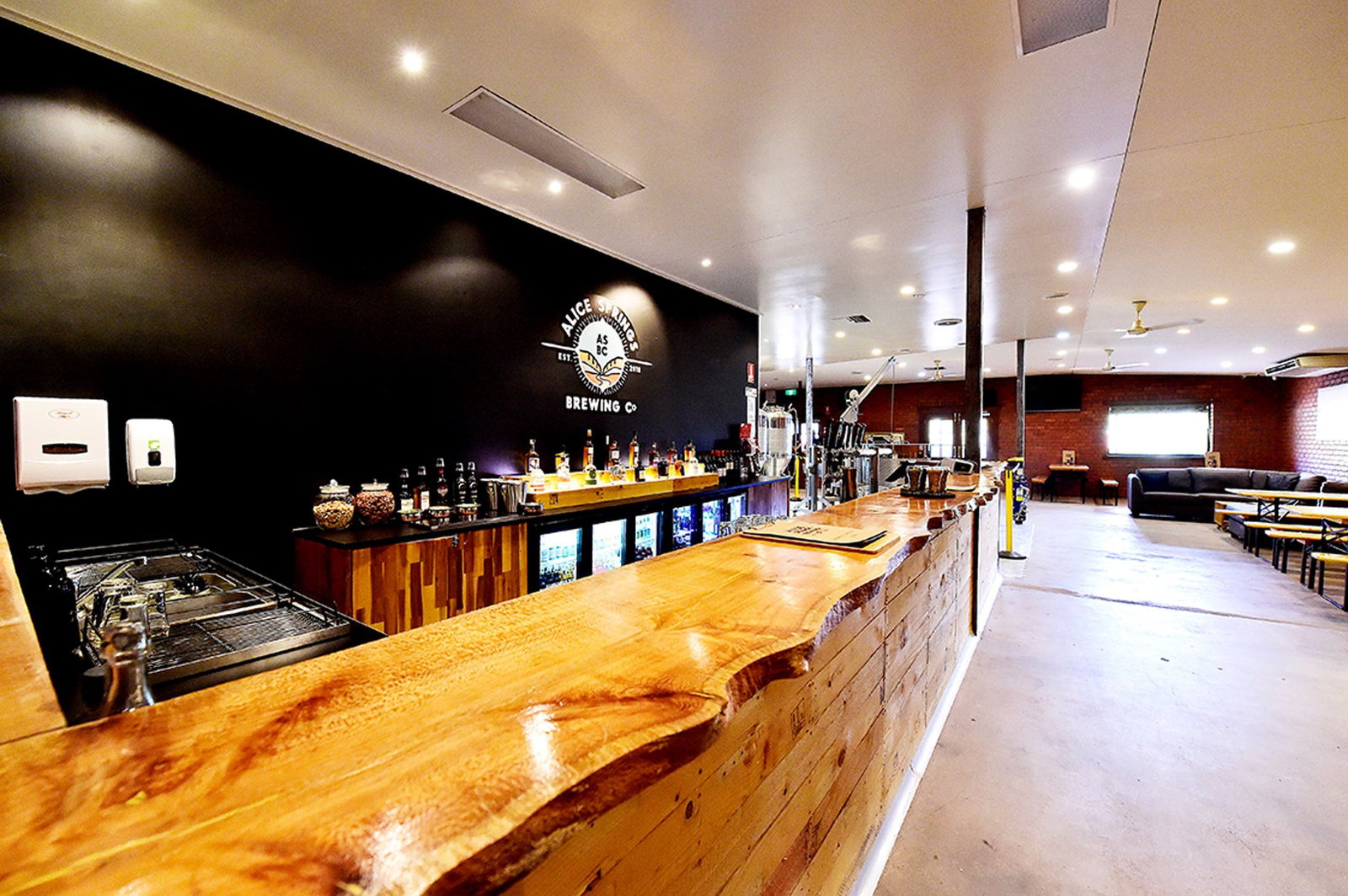  Book Restaurant