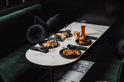 THE DEN - Book Restaurant 2