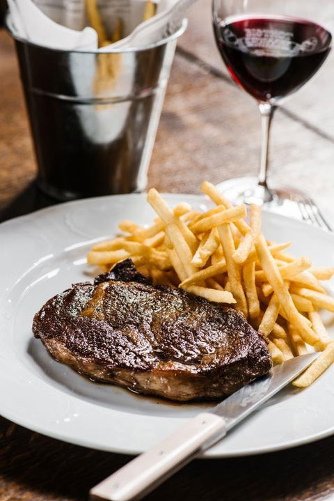 Bistrot Gavroche - Book Restaurant 0