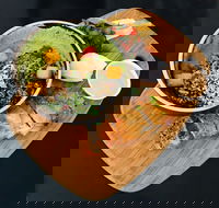 Black Squirrel - Book Restaurant