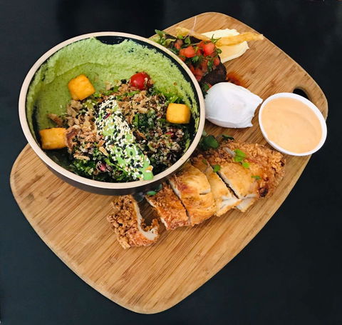 Black Squirrel - Book Restaurant 0