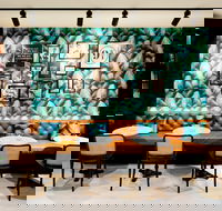 Bouquiniste - Book Restaurant