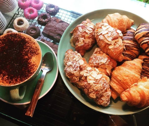 Caffeine Robber - Milton - Book Restaurant 0
