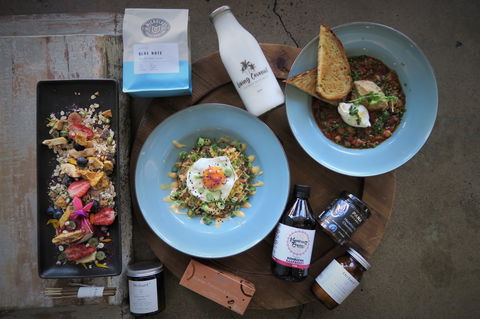 Empire6714 - Book Restaurant 0