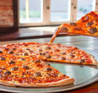 Mack Daddy's New York Slice - Book Restaurant