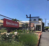 The Oaks Cafe - Book Restaurant