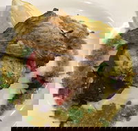 The Middle Pub - Book Restaurant