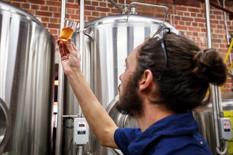 Two Heads Brewing - Book Restaurant 1