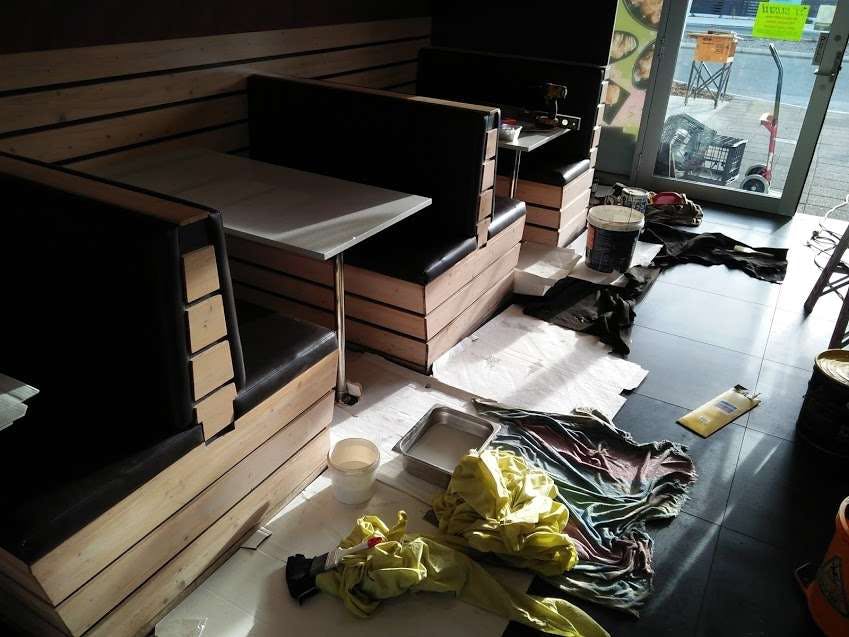  Book Restaurant
