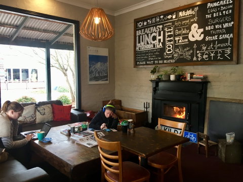 Blackbird Cafe - Book Restaurant 1