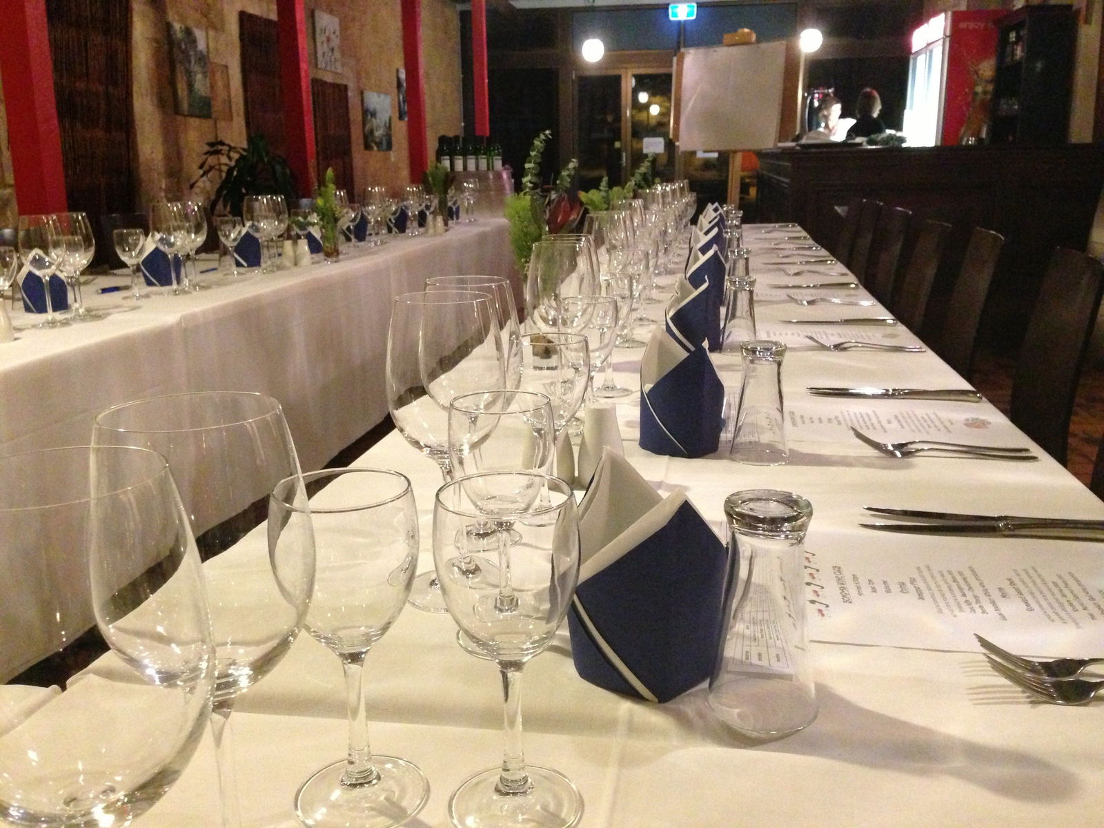  Book Restaurant