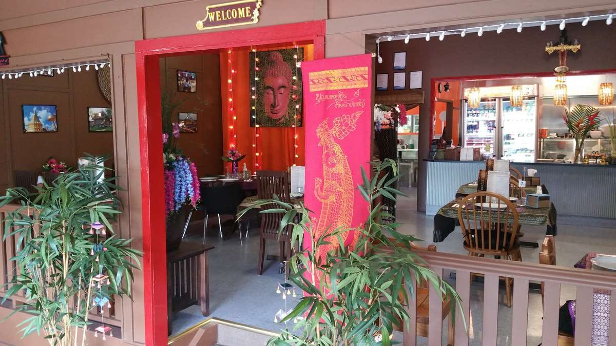 Bungalow QLD Book Restaurant