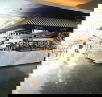 Le Cirque Fine Foods - Docklands - Book Restaurant
