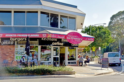Narooma Ice Creamery - Book Restaurant 1