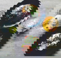 Roll'n - Book Restaurant