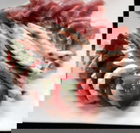 3 Addictions - Book Restaurant