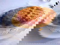 Barnacle Bills Seafood Inn