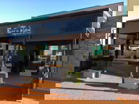 Swan Hill Takeaway and Swan Hill Book Restaurant Book Restaurant