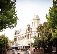 Broken Hill Hotel - Book Restaurant