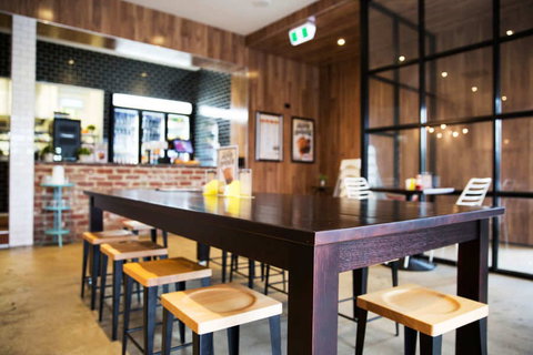 The Precinct Hotel - Book Restaurant 0