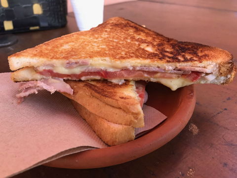 The Little Cake And Coffee Shop - Book Restaurant 0