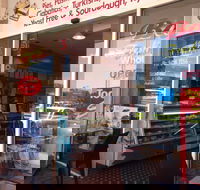 Tony Tran Bakery - Book Restaurant