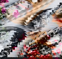 Black Waffle - Book Restaurant