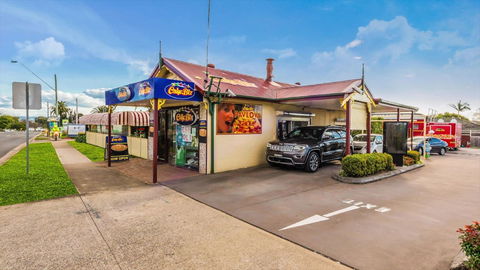Cake Biz - Book Restaurant 0