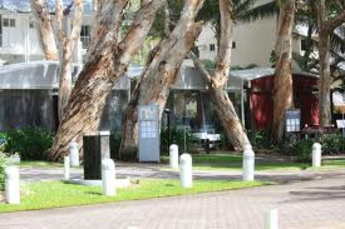 Palm Cove QLD Book Restaurant