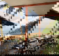 Enzo's On The Beach - Book Restaurant