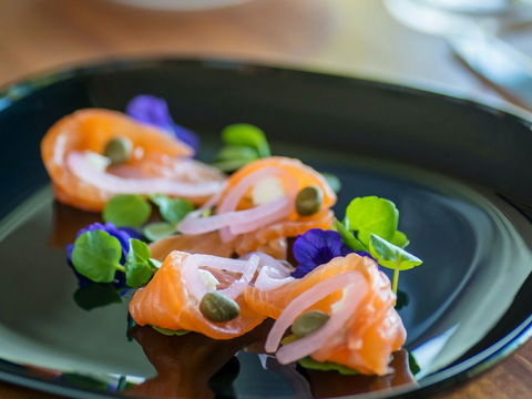 Hollick Estates - Book Restaurant 1