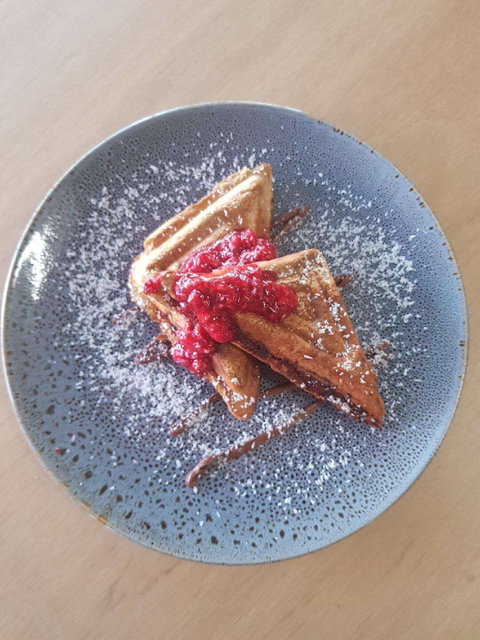 Moon Rabbit - Book Restaurant 0