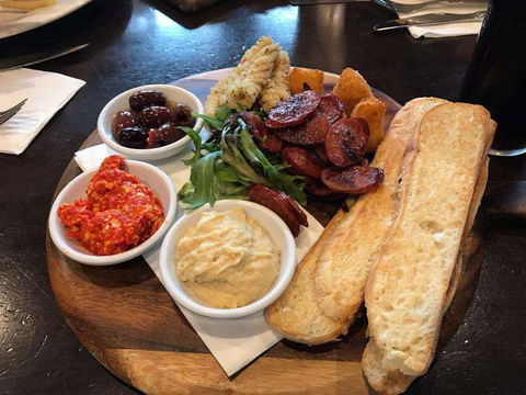 Murphy's Irish Pub - Book Restaurant 0