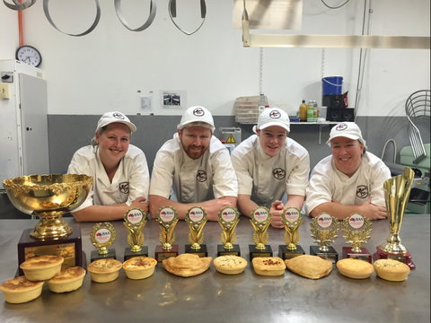 Rolling Pin Pies And Cakes Queenscliff - Book Restaurant 0