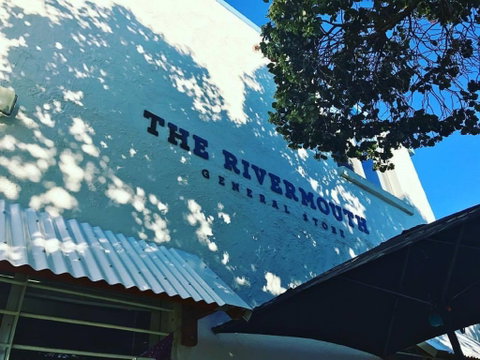 The Rivermouth General Store - Book Restaurant 2