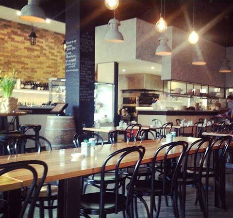 Romulus & Remus - Book Restaurant 7