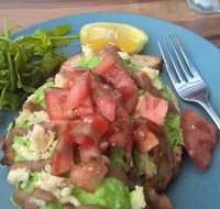 Bowen Arrow Cafe - Book Restaurant