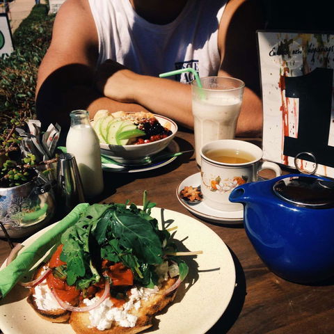 Cafe Envy - Book Restaurant 0